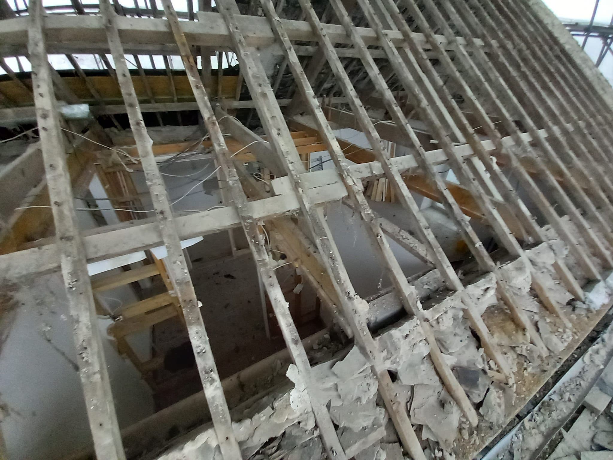 Roof and loft rebuild archive image 24